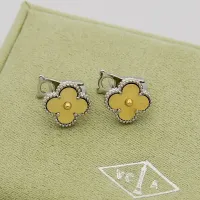 $68.00 USD Van Cleef & Arpels Jewelry Set For Women #1413855
