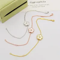 $25.00 USD Van Cleef & Arpels Bracelets For Women #1414443