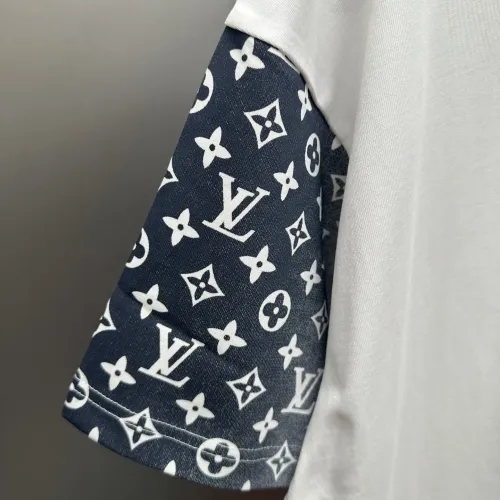Replica Louis Vuitton LV T-Shirts Short Sleeved For Unisex #1418497 $48.00 USD for Wholesale