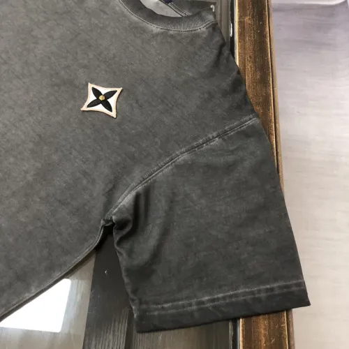 Replica Louis Vuitton LV T-Shirts Short Sleeved For Unisex #1419934 $36.00 USD for Wholesale