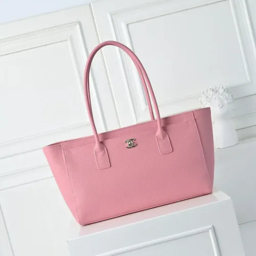 Chanel AAA Quality Shoulder Bags For Women #1420093