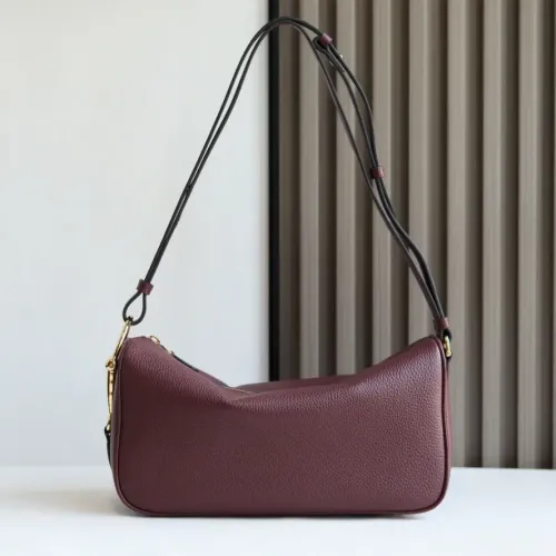 Replica Gucci AAA Quality Shoulder Bags For Women #1420359 $182.00 USD for Wholesale