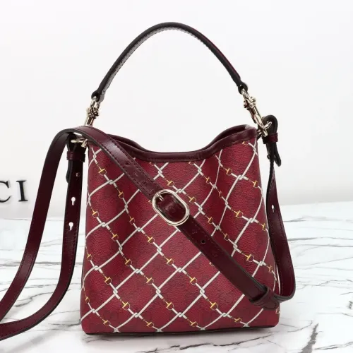 Replica Gucci AAA Quality Handbags For Women #1420469 $140.00 USD for Wholesale