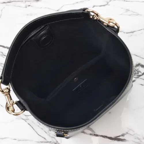 Replica Gucci AAA Quality Handbags For Women #1420477 $170.00 USD for Wholesale