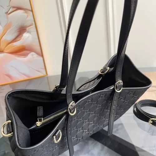 Replica Gucci AAA Quality Shoulder Bags For Women #1420535 $202.00 USD for Wholesale