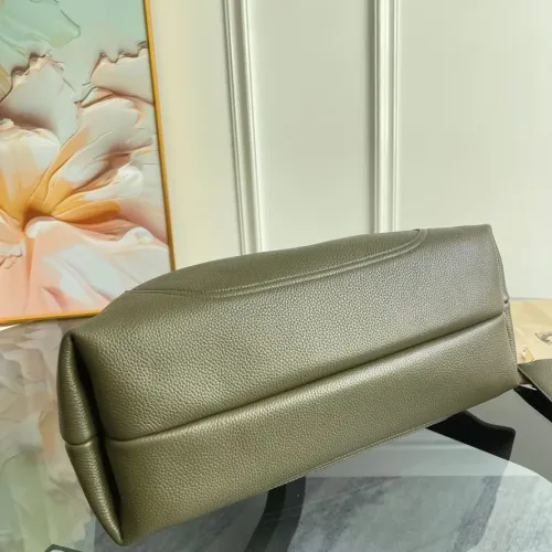 Replica Gucci AAA Quality Handbags For Women #1420580 $264.46 USD for Wholesale