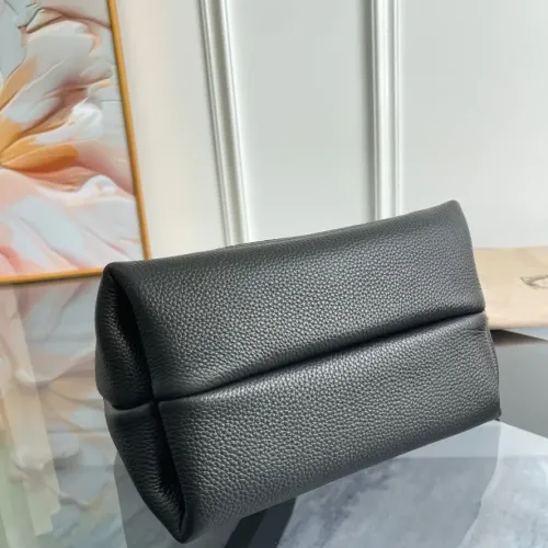 Replica Gucci AAA Quality Handbags For Women #1420598 $202.00 USD for Wholesale