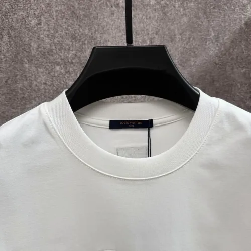 Replica Louis Vuitton LV T-Shirts Short Sleeved For Unisex #1421848 $45.00 USD for Wholesale