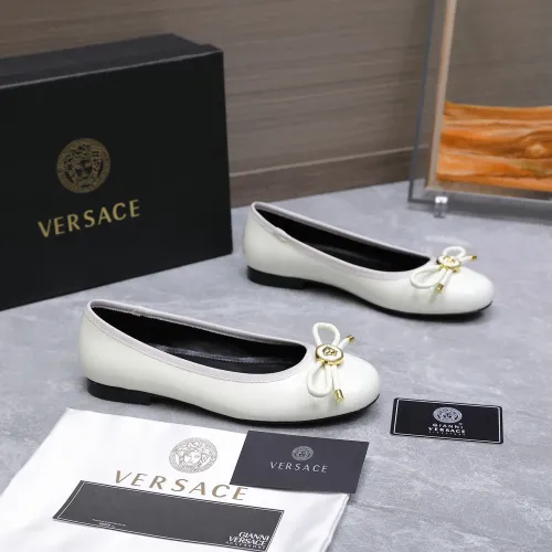 Replica Versace Flat Shoes For Women #1422325 $118.00 USD for Wholesale