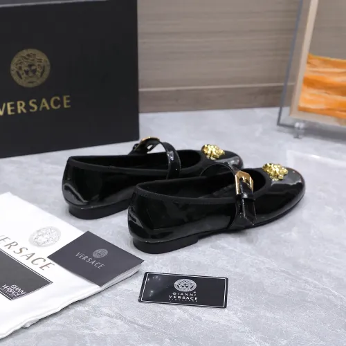 Replica Versace Flat Shoes For Women #1422332 $118.00 USD for Wholesale