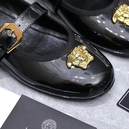 Replica Versace Flat Shoes For Women #1422332 $118.00 USD for Wholesale