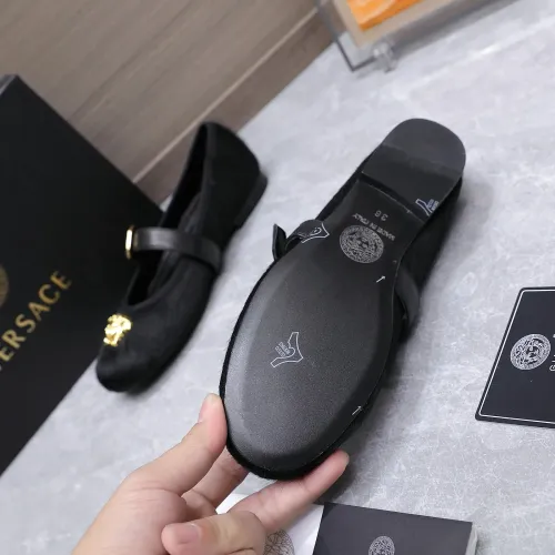 Replica Versace Flat Shoes For Women #1422333 $118.00 USD for Wholesale