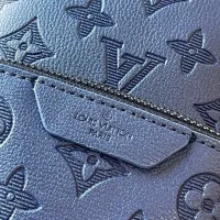 $92.00 USD Louis Vuitton AAA Man Messenger Bags #1422130