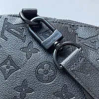 $92.00 USD Louis Vuitton AAA Man Messenger Bags #1422132