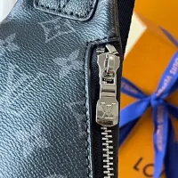 $92.00 USD Louis Vuitton AAA Man Messenger Bags #1422134