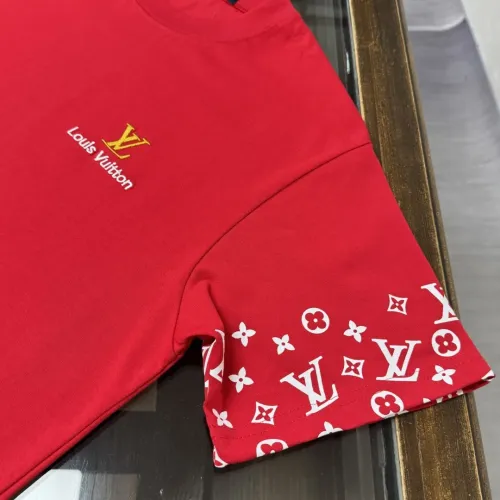 Replica Louis Vuitton LV T-Shirts Short Sleeved For Unisex #1423460 $32.00 USD for Wholesale