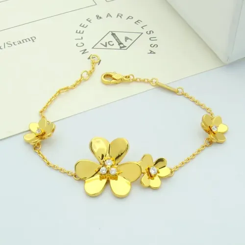 Van Cleef &amp; Arpels Bracelets For Women #1425066 $27.00 USD, Wholesale Replica Van Cleef &amp; Arpels Bracelets