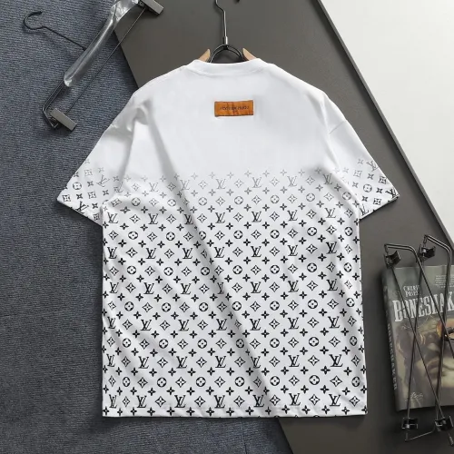 Replica Louis Vuitton LV T-Shirts Short Sleeved For Unisex #1426976 $38.00 USD for Wholesale