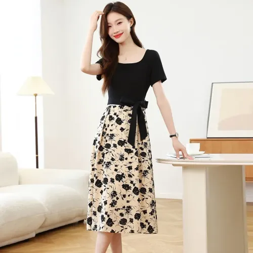 Replica Chanel Dresses Short Sleeved For Women #1426987 $56.00 USD for Wholesale