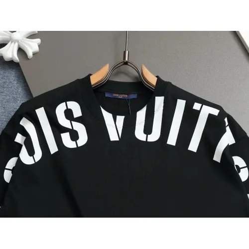 Replica Louis Vuitton LV T-Shirts Short Sleeved For Unisex #1427003 $38.00 USD for Wholesale