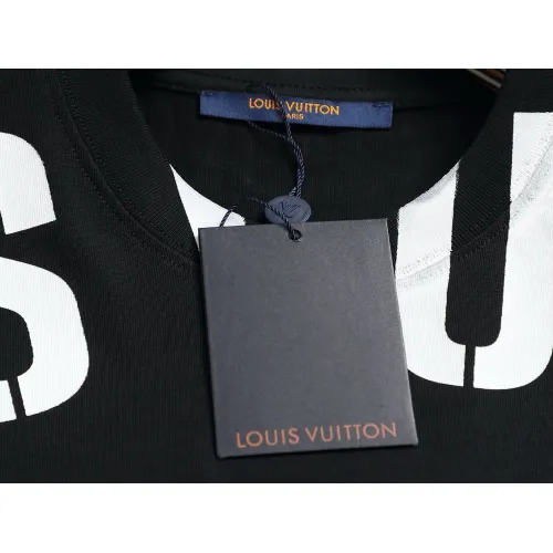Replica Louis Vuitton LV T-Shirts Short Sleeved For Unisex #1427003 $38.00 USD for Wholesale