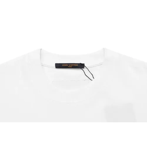 Replica Louis Vuitton LV T-Shirts Short Sleeved For Unisex #1429763 $45.00 USD for Wholesale