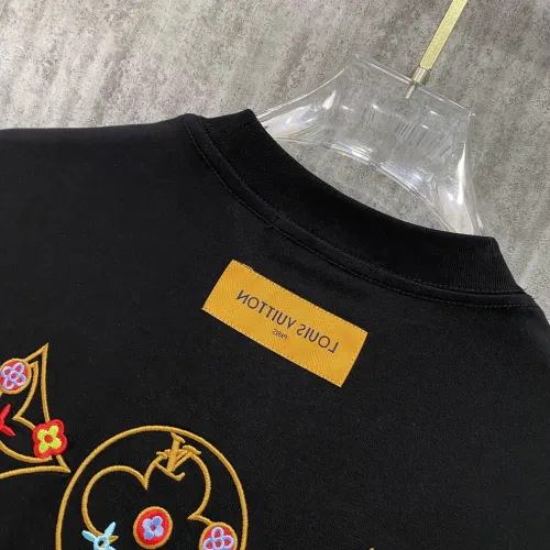 Replica Louis Vuitton LV T-Shirts Short Sleeved For Unisex #1429994 $42.00 USD for Wholesale