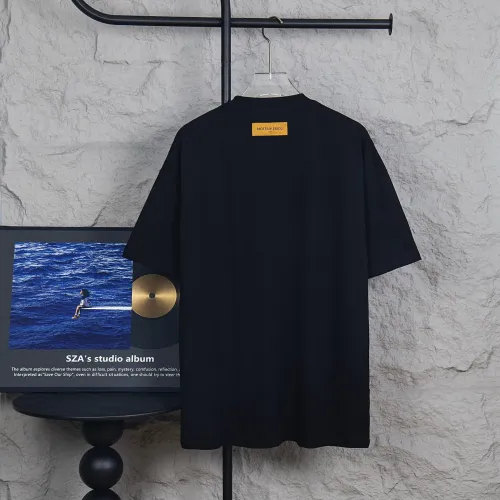 Replica Louis Vuitton LV T-Shirts Short Sleeved For Unisex #1430118 $36.00 USD for Wholesale
