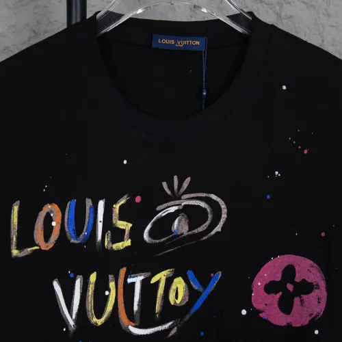 Replica Louis Vuitton LV T-Shirts Short Sleeved For Unisex #1430120 $36.00 USD for Wholesale