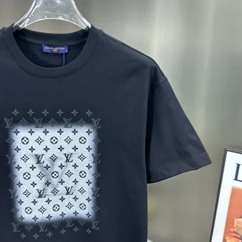 Replica Louis Vuitton LV T-Shirts Short Sleeved For Unisex #1430318 $64.00 USD for Wholesale