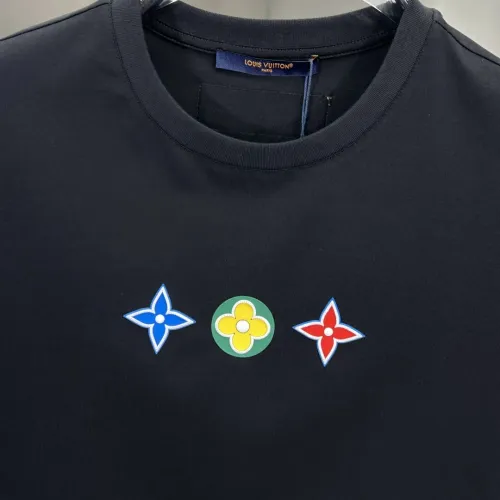 Replica Louis Vuitton LV T-Shirts Short Sleeved For Unisex #1430344 $64.00 USD for Wholesale