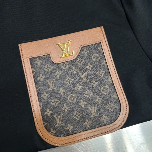 Replica Louis Vuitton LV T-Shirts Short Sleeved For Unisex #1430472 $68.00 USD for Wholesale