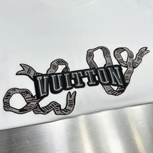 Replica Louis Vuitton LV T-Shirts Short Sleeved For Unisex #1430495 $64.00 USD for Wholesale