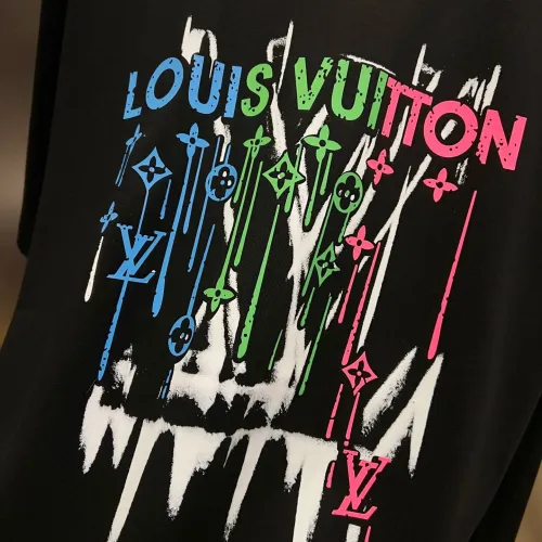 Replica Louis Vuitton LV T-Shirts Short Sleeved For Unisex #1430549 $38.00 USD for Wholesale