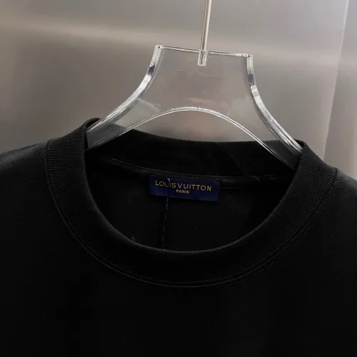 Replica Louis Vuitton LV T-Shirts Short Sleeved For Unisex #1430551 $38.00 USD for Wholesale