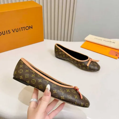 Replica Louis Vuitton Flat Shoes For Women #1432030 $102.00 USD for Wholesale