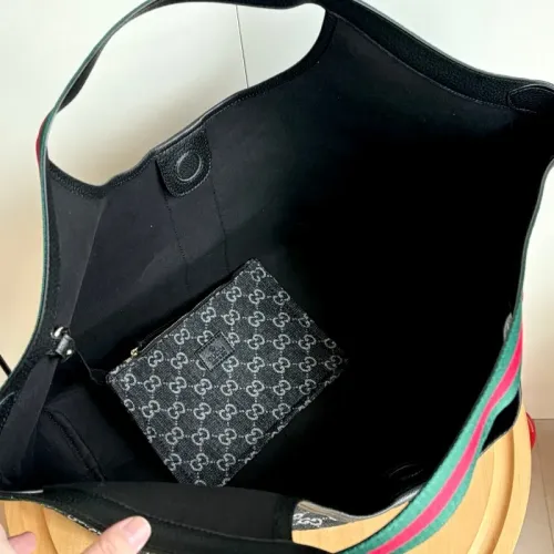 Replica Gucci AAA Quality Handbags #1432171 $82.00 USD for Wholesale