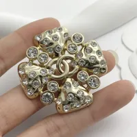$36.00 USD Chanel Brooches For Women #1425307