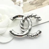 $29.00 USD Chanel Brooches For Women #1425325