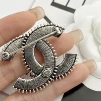 $36.00 USD Chanel Brooches For Women #1425335