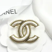 $36.00 USD Chanel Brooches For Women #1425336