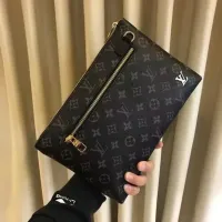 $60.00 USD Louis Vuitton AAA Man Pouches #1425704