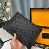 $64.00 USD Gucci AAA Man Pouches #1425720