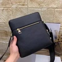 $88.00 USD Louis Vuitton AAA Man Messenger Bags #1425859