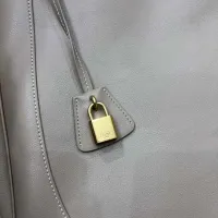 $98.00 USD Celine AAA Quality Shoulder Bags For Women #1426496
