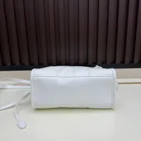 $85.00 USD Prada AAA Quality Messenger Bags For Women #1426782