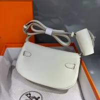$88.00 USD Hermes AAA Quality Messenger Bags For Women #1432012