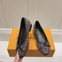 $108.00 USD Louis Vuitton Flat Shoes For Women #1432298