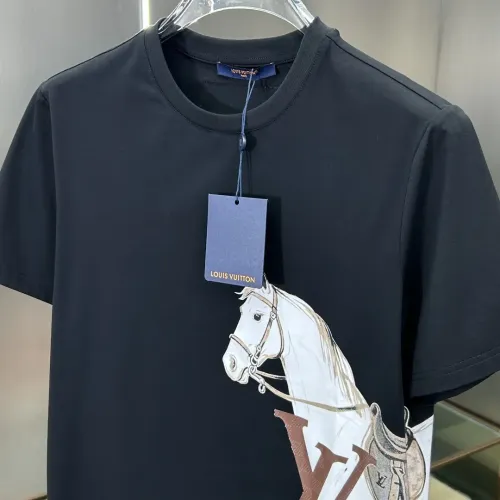 Replica Louis Vuitton LV T-Shirts Short Sleeved For Unisex #1436321 $76.00 USD for Wholesale