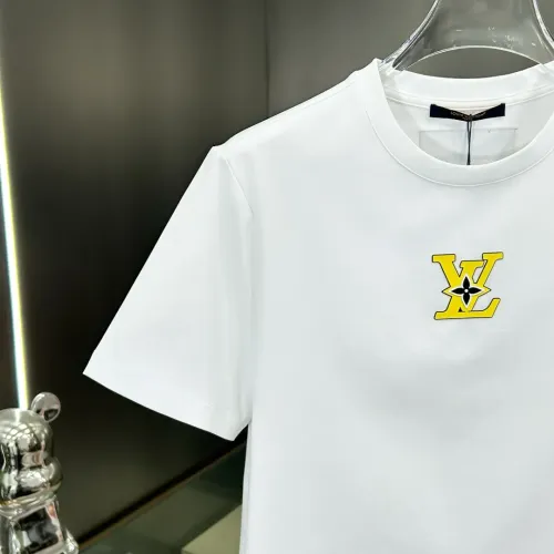 Replica Louis Vuitton LV T-Shirts Short Sleeved For Unisex #1436322 $64.00 USD for Wholesale